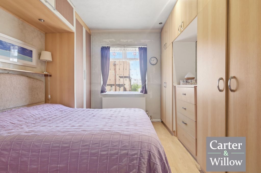 Additional image 16 of 4 bed semi-detached house for saleHaydon Road, Dagenham RM8