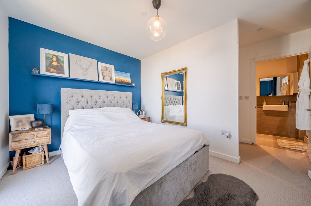 Property photo 3 of 19 1483855-23-6A3E4c...