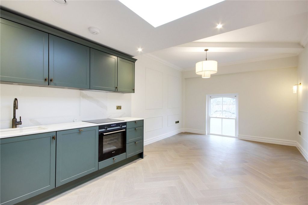 Property photo 2 of 7 Apt 4 Living/Dining