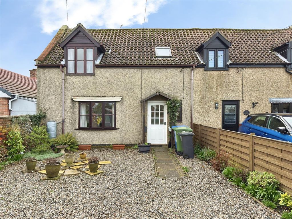 Property photo 1 of 20 Somerleyton Rd (10).Jpg