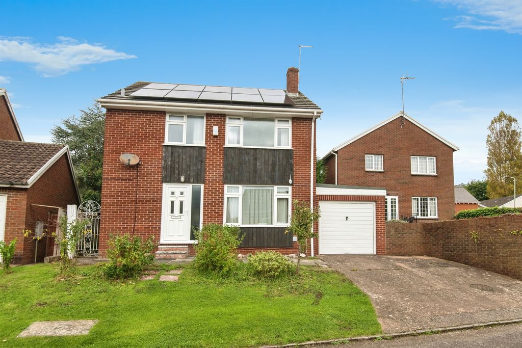 Property photo 1 of 17