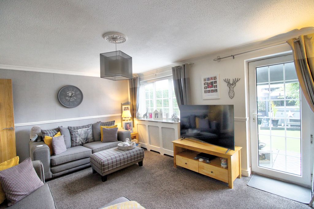 Property photo 3 of 16 Img_1732_3_4_Interior 4