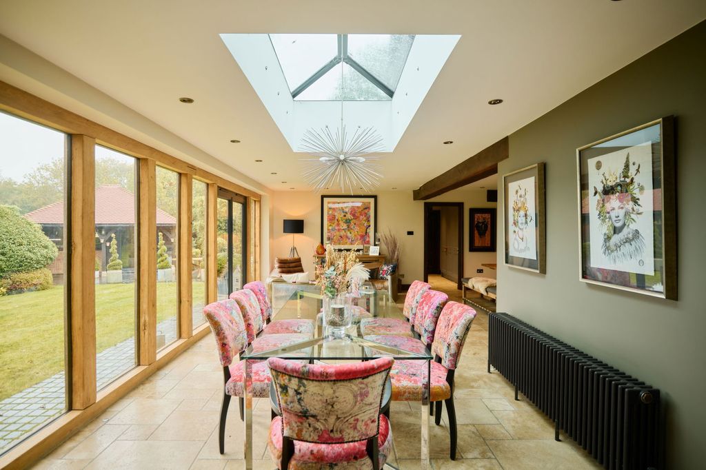 Property photo 3 of 25