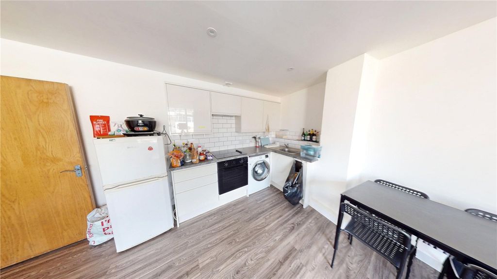 Property photo 3 of 7 Picture No. 08