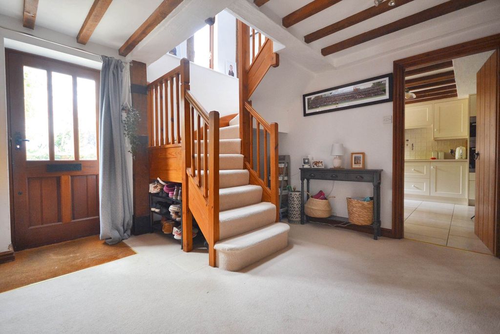 Property photo 3 of 27