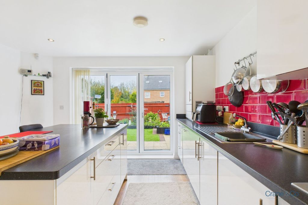Property photo 2 of 43