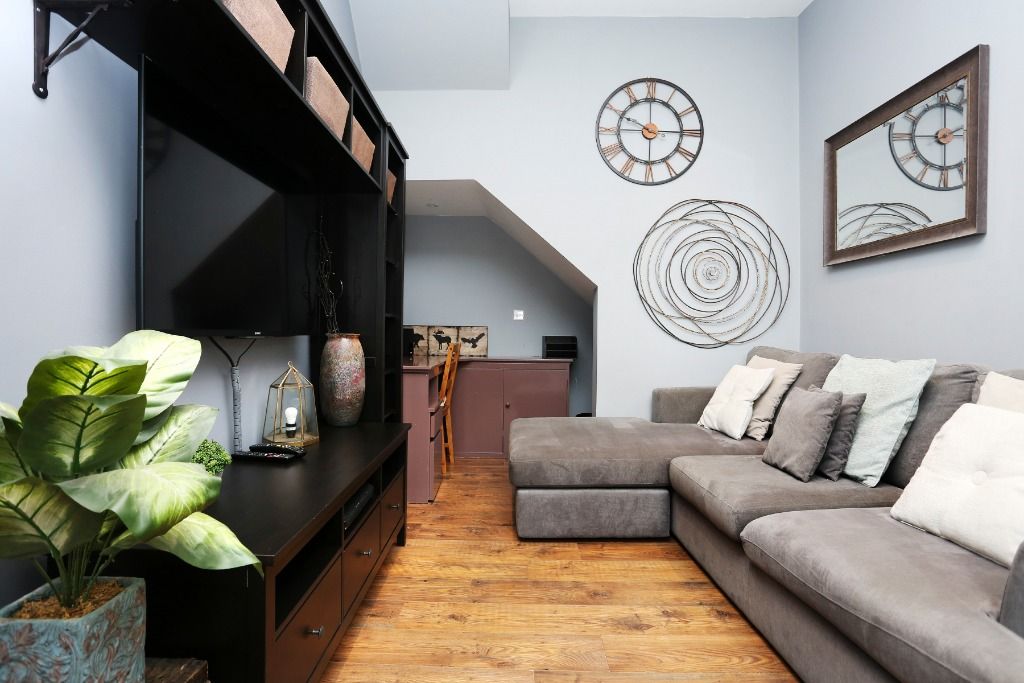 Property photo 2 of 22