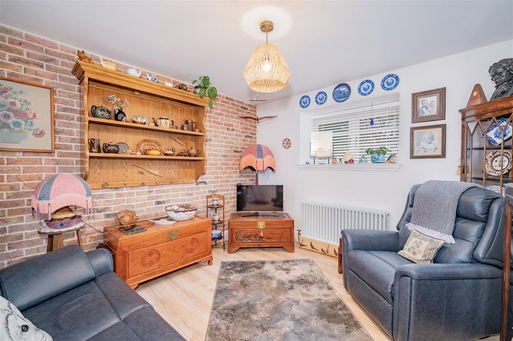 Property photo 2 of 20 James Cottage 1 Kilnbank Lane Kirriemuir-8.Jpg