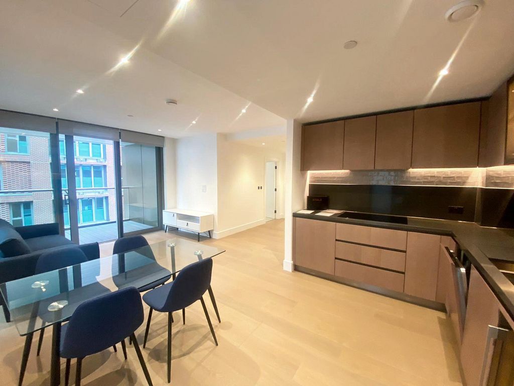 Property photo 3 of 24