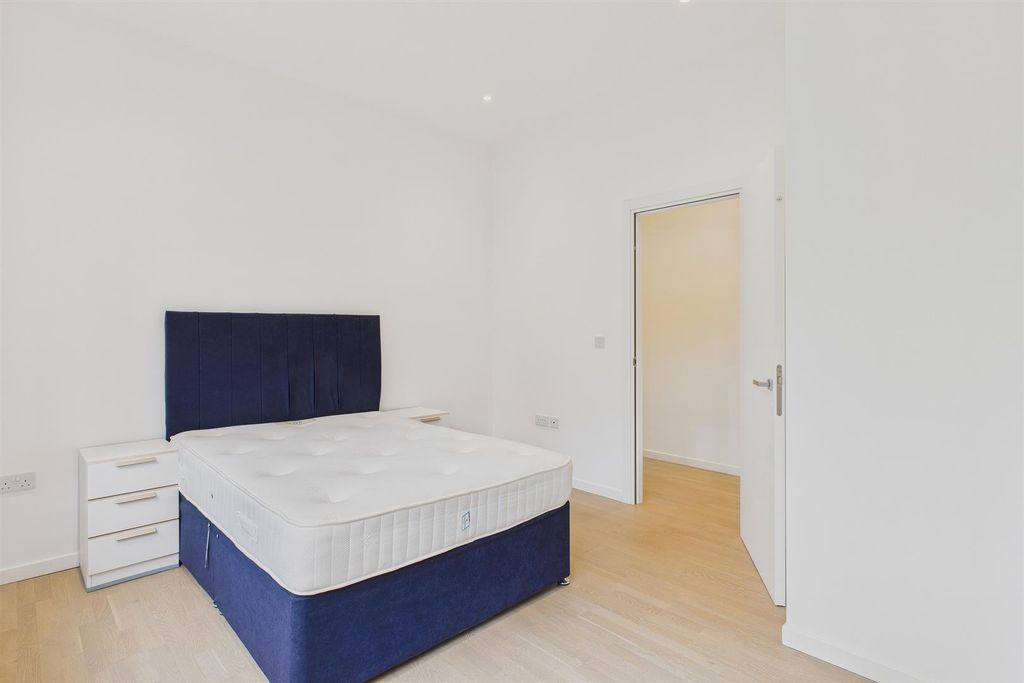 Property photo 2 of 8 3.Jpg