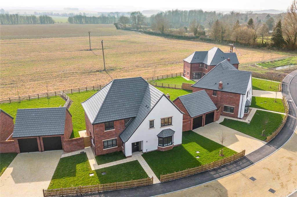 Property photo 1 of 21 Picture No. 11