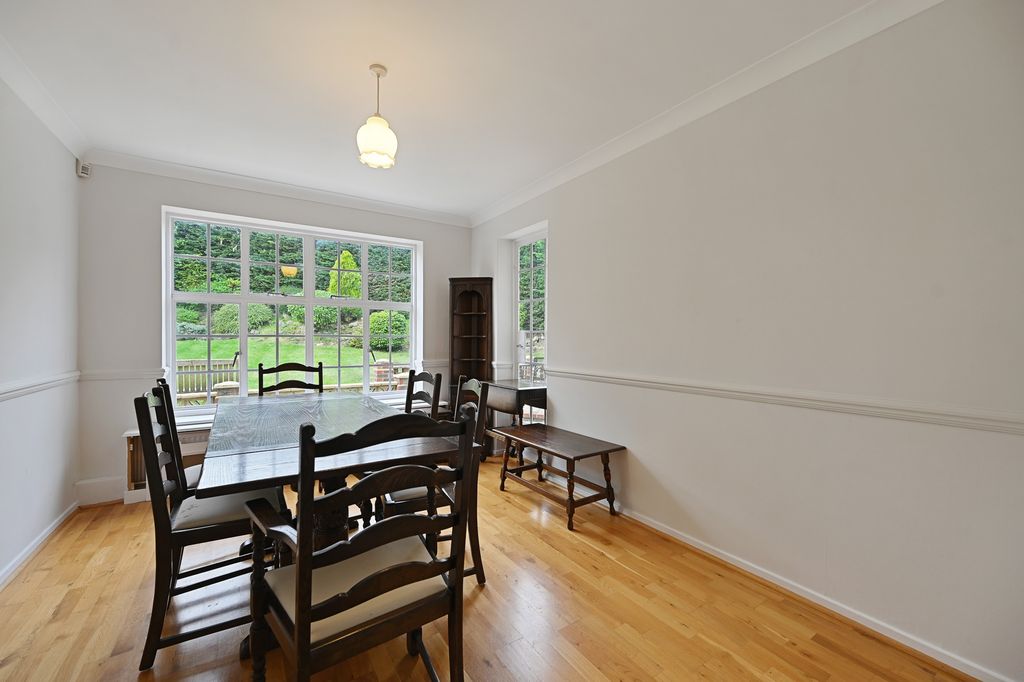 Property photo 3 of 13