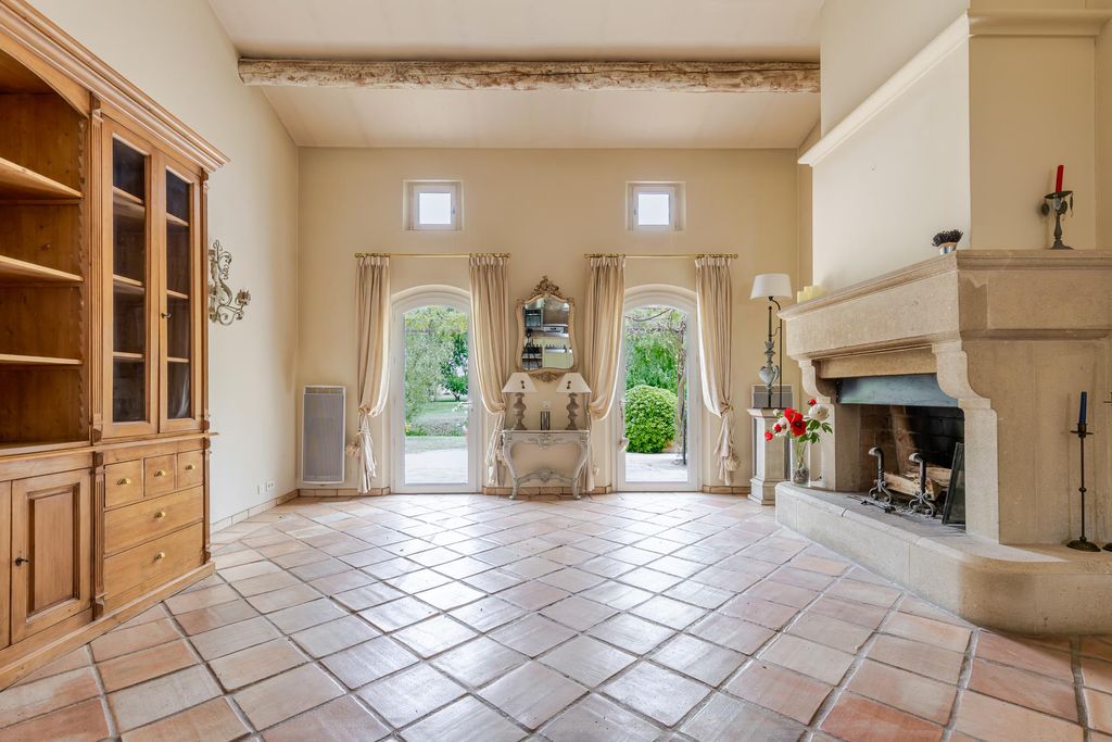 Property photo 2 of 24 Image