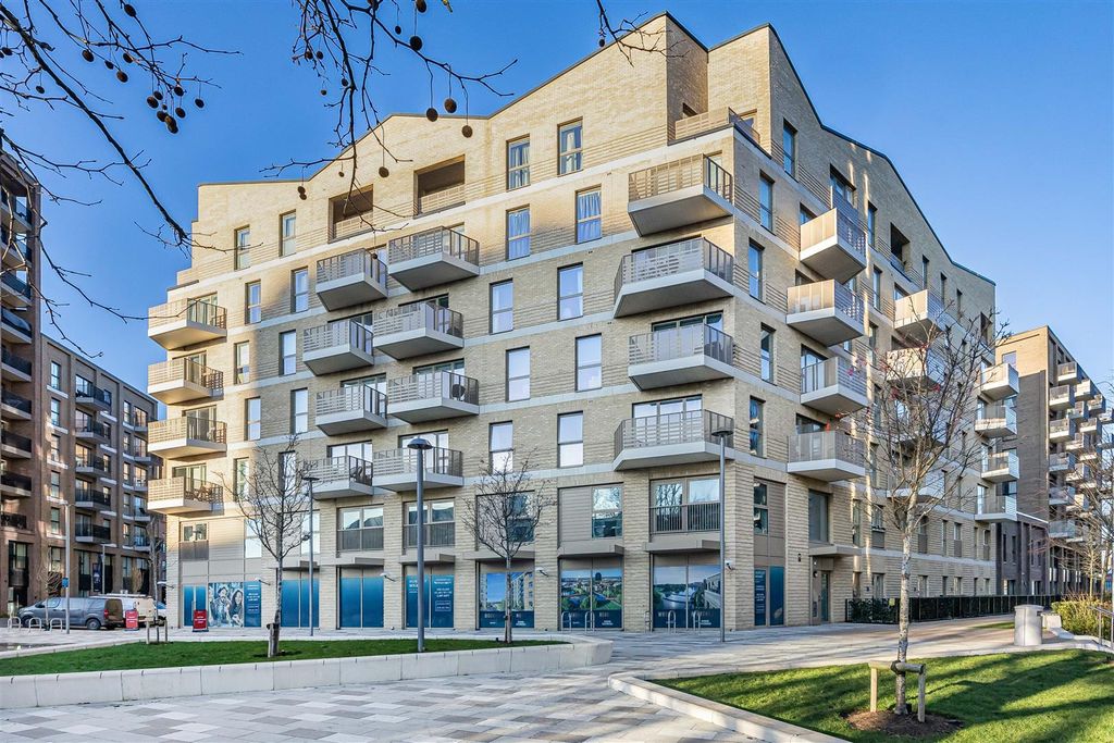 Property photo 2 of 22