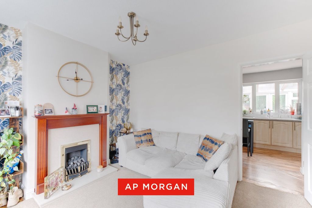 Property photo 3 of 16 Picture No. 06