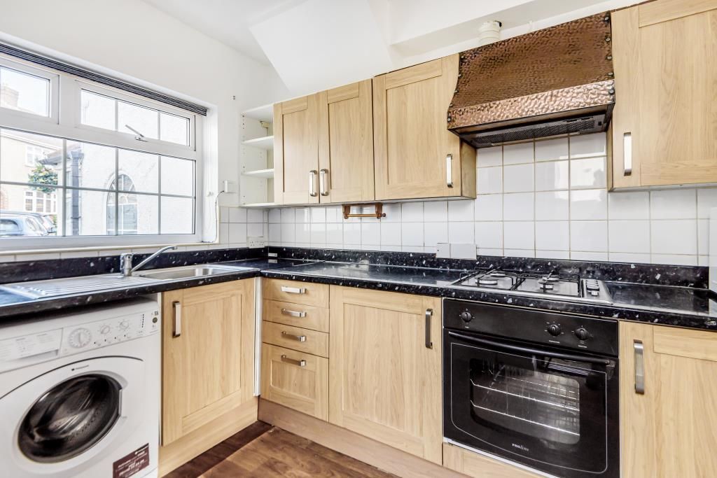 Property photo 3 of 9 Kitchen