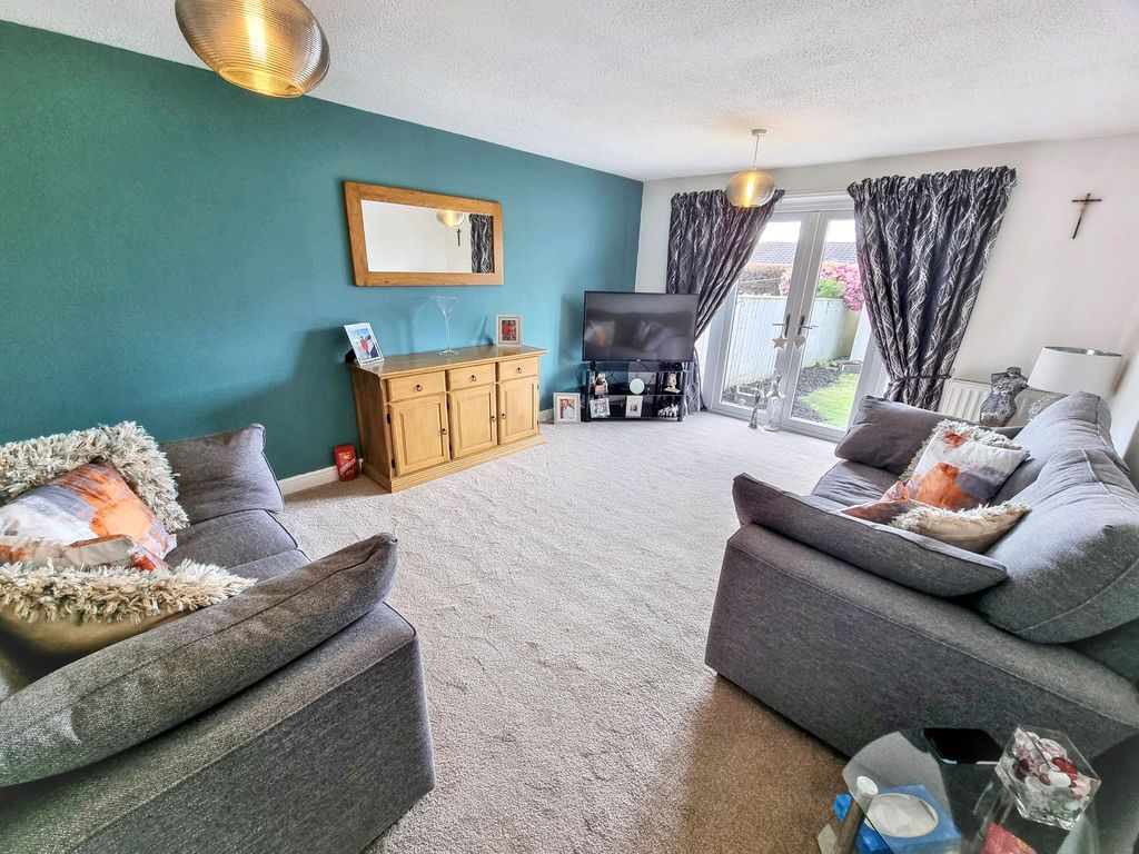 Property photo 2 of 8 Photo 7