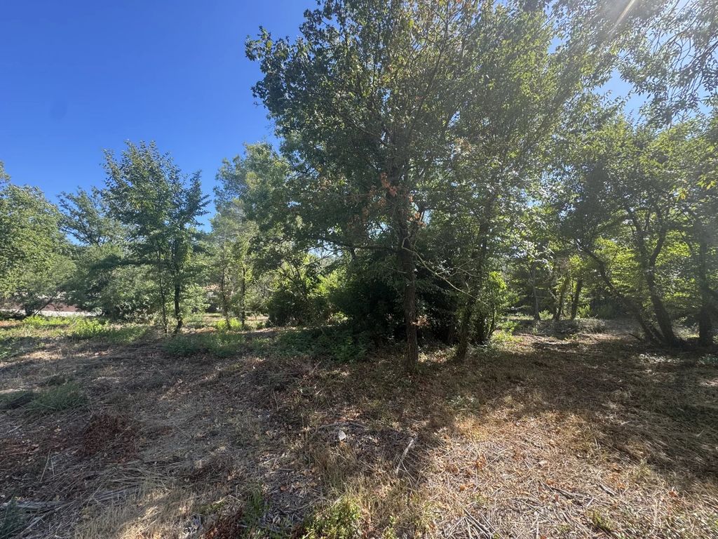 Property photo 2 of 8