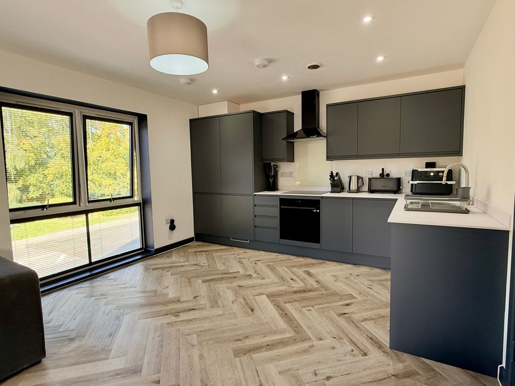 Property photo 3 of 19 Lounge/ Kitchen