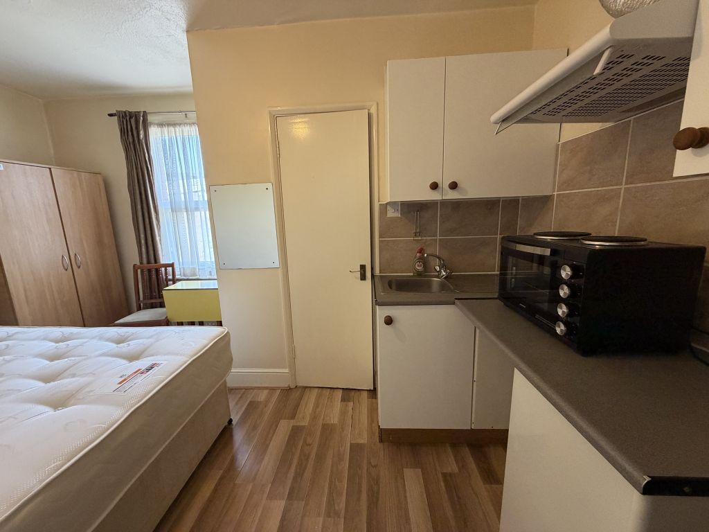 Property photo 1 of 5