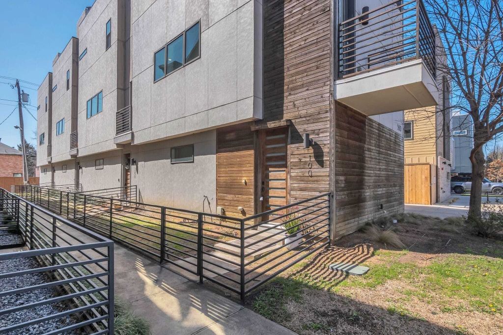 Property photo 3 of 25 <Alttext/>