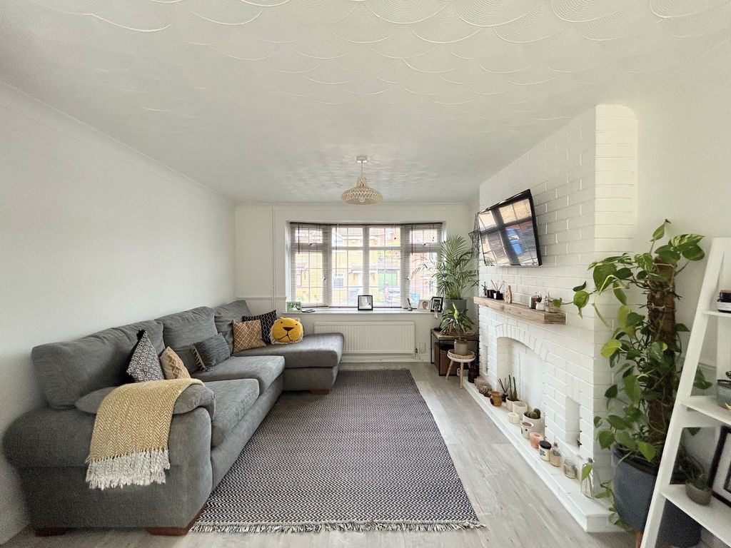 Property photo 3 of 12 Living Room
