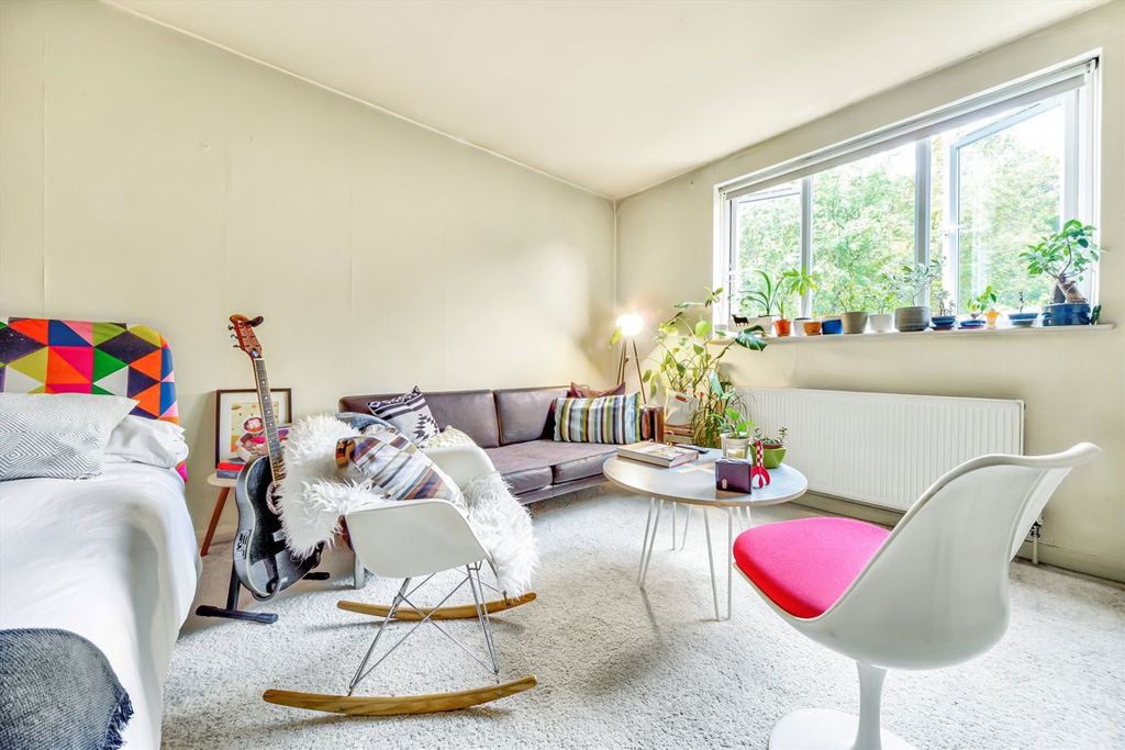 Property photo 3 of 3