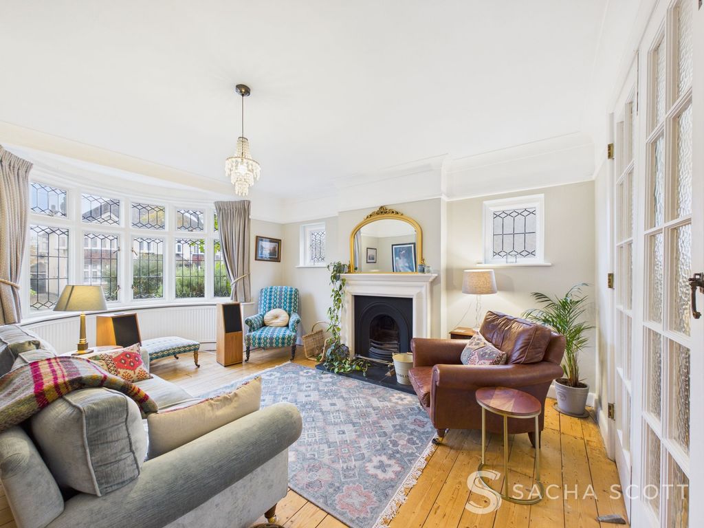 Property photo 2 of 32 Living Room