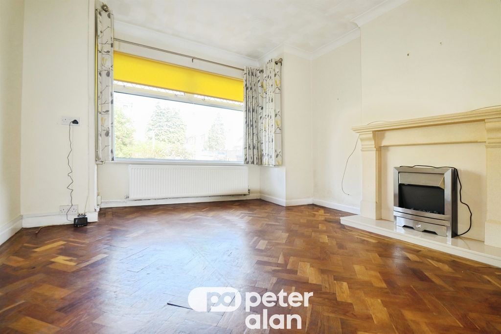 Property photo 3 of 24