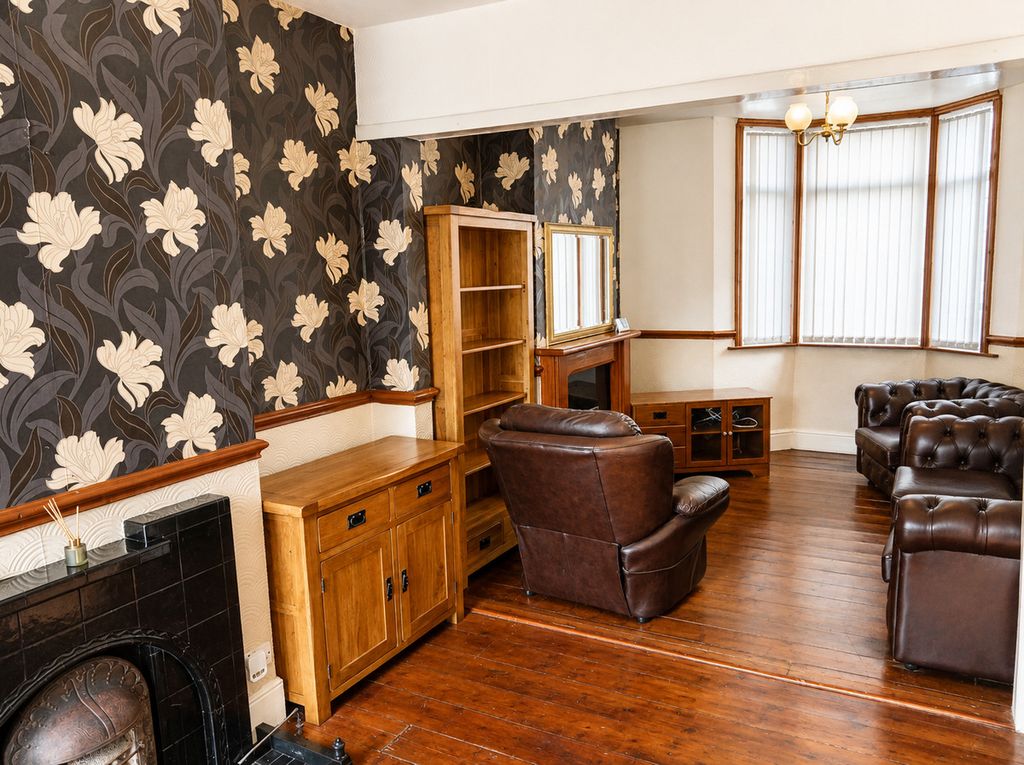 Property photo 2 of 14