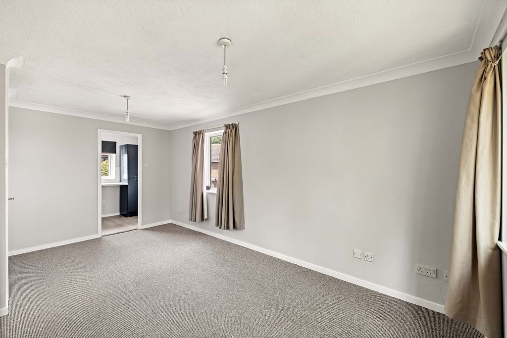 Property photo 3 of 7