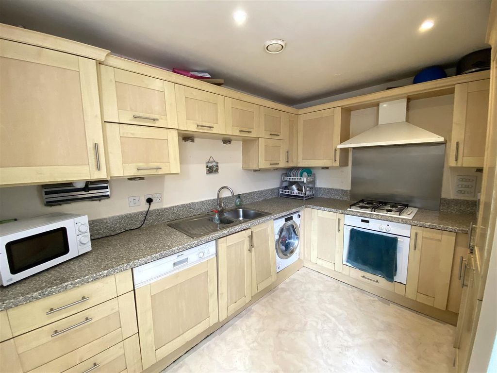 Property photo 3 of 9 Image00008.Jpeg