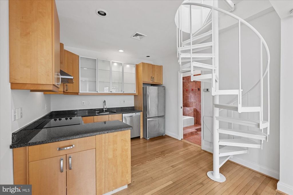 Property photo 3 of 13 <Alttext/>