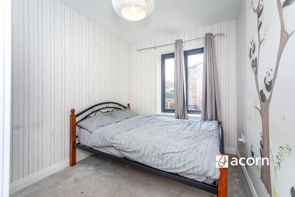 Property photo 3 of 9 2c589E29-A525-F01...