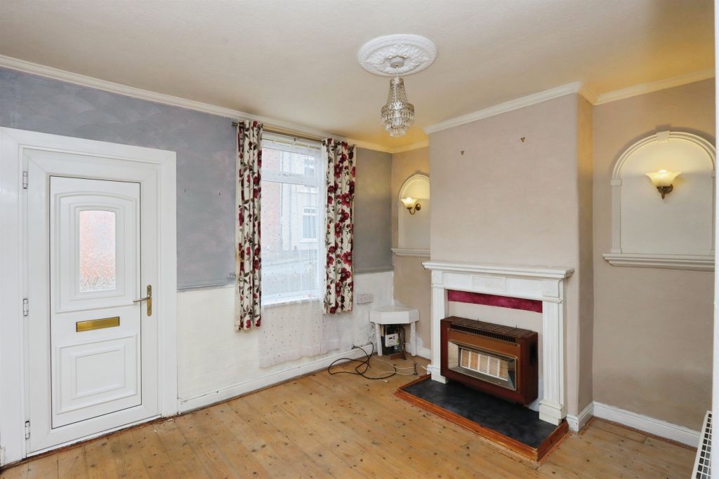 Property photo 2 of 18