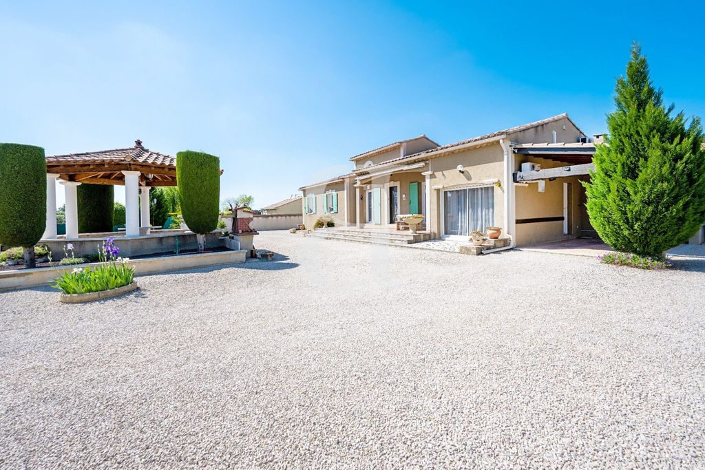 Property photo 1 of 10 Main Exterior View
