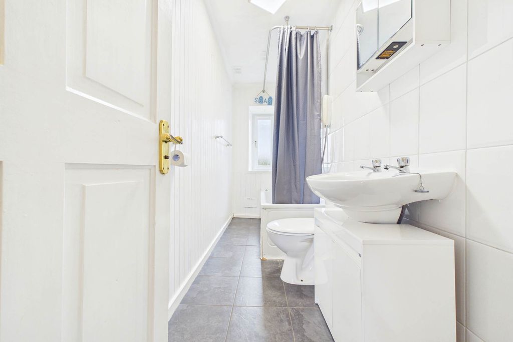 Additional image 17 of 2 bed flat for saleDalvait Road, Balloch G83