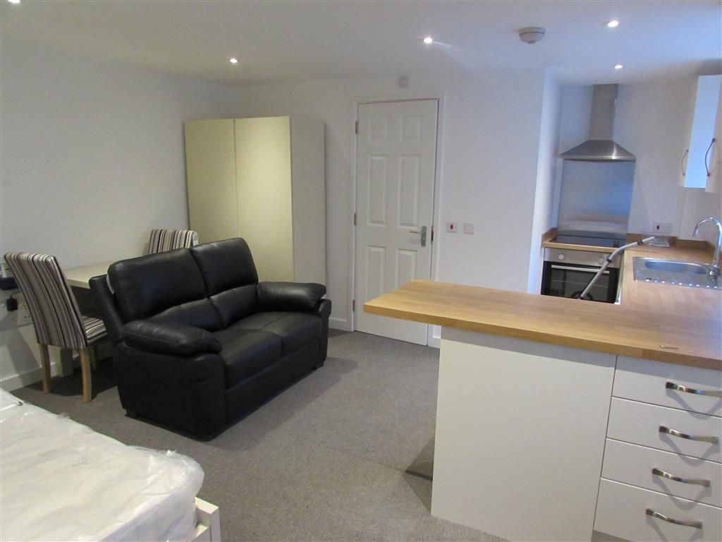 Property photo 1 of 2 Living Room