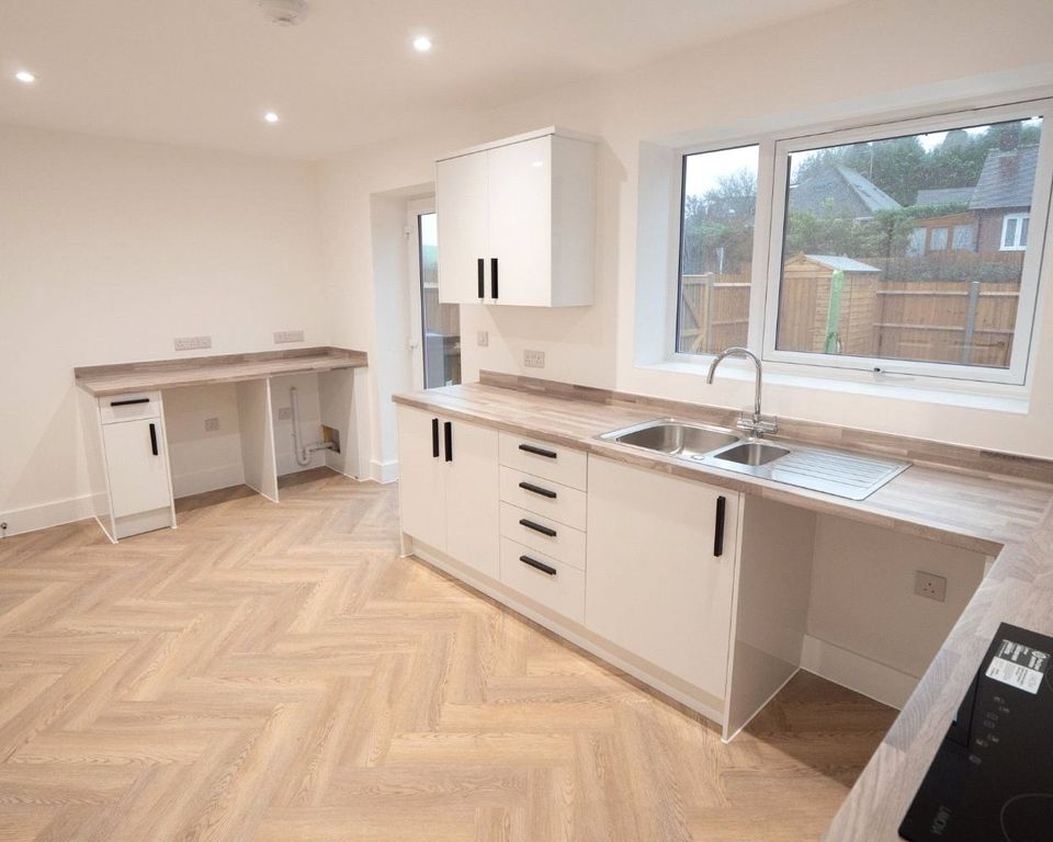 Property photo 3 of 6 Picture No. 11