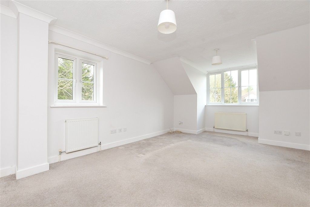 Property photo 2 of 12 Lounge/Diner