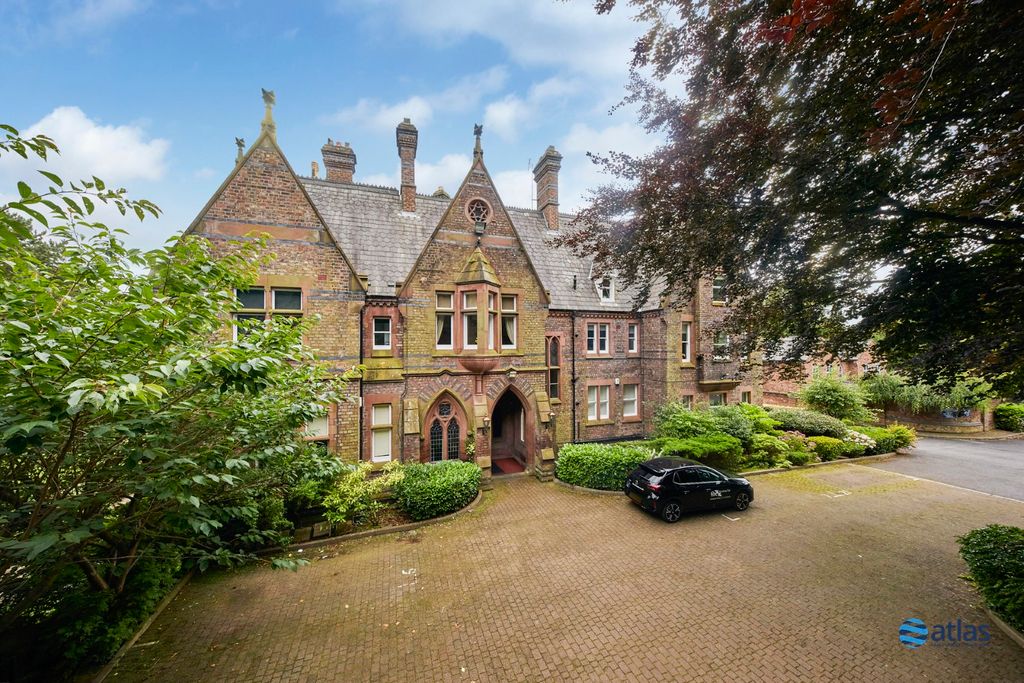 Property photo 1 of 20 External Front