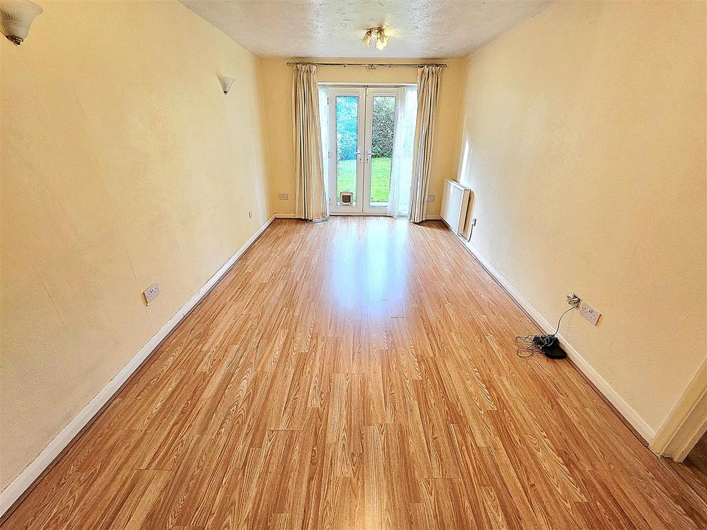 Property photo 2 of 11 20251023_152744.Jpg