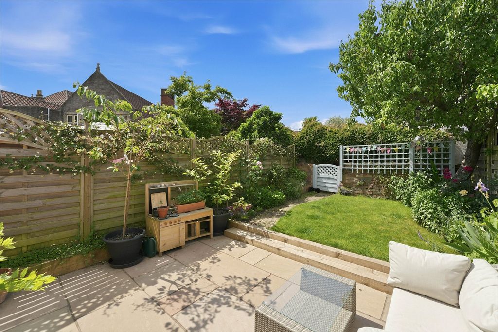 Property photo 3 of 30 Picture No. 36