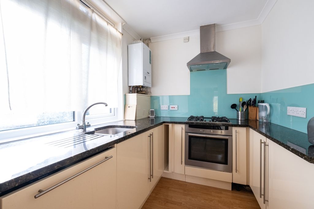 Property photo 3 of 8 Cedars-Road (4)