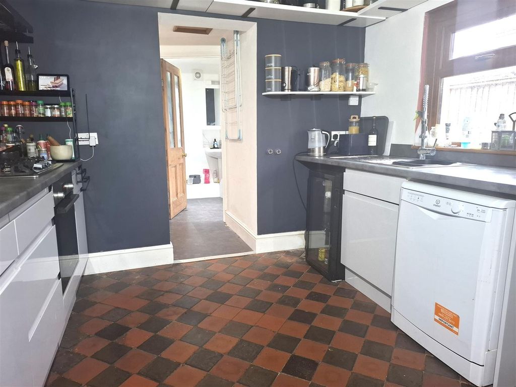 Property photo 2 of 13 Kitchen 1.Jpg