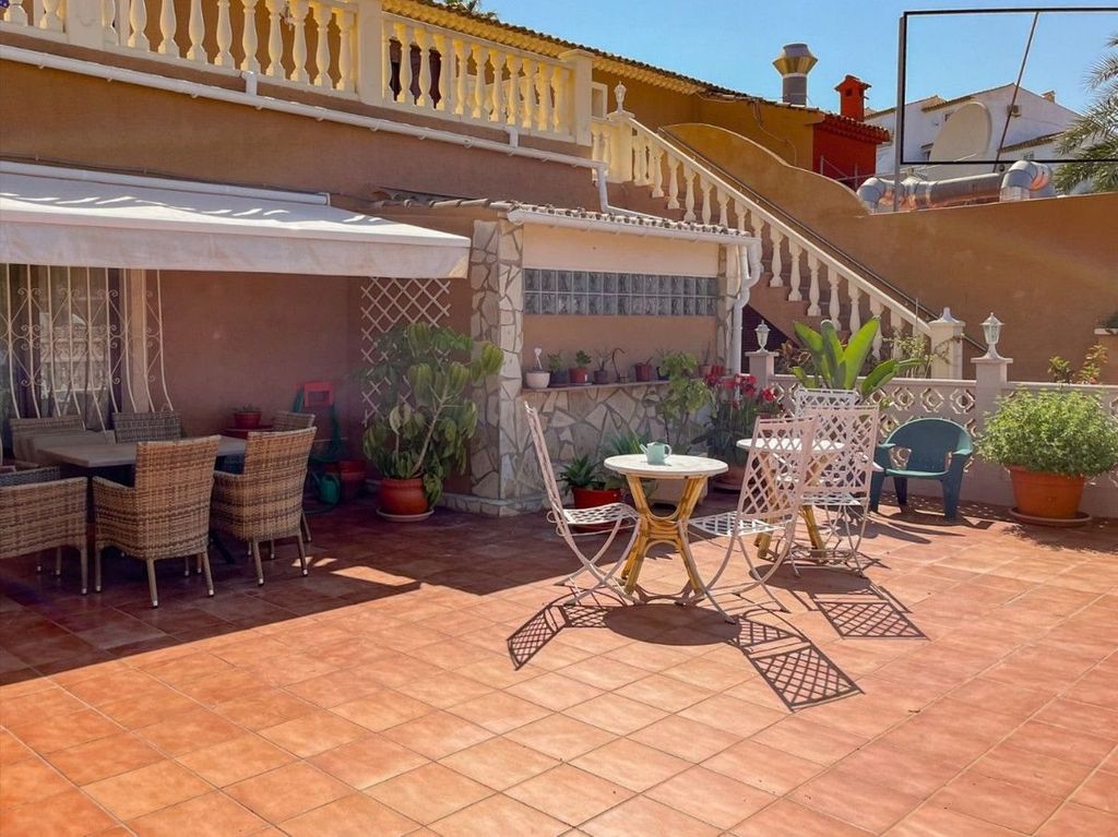 Property photo 1 of 50