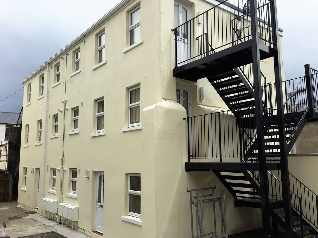 Property photo 1 of 5