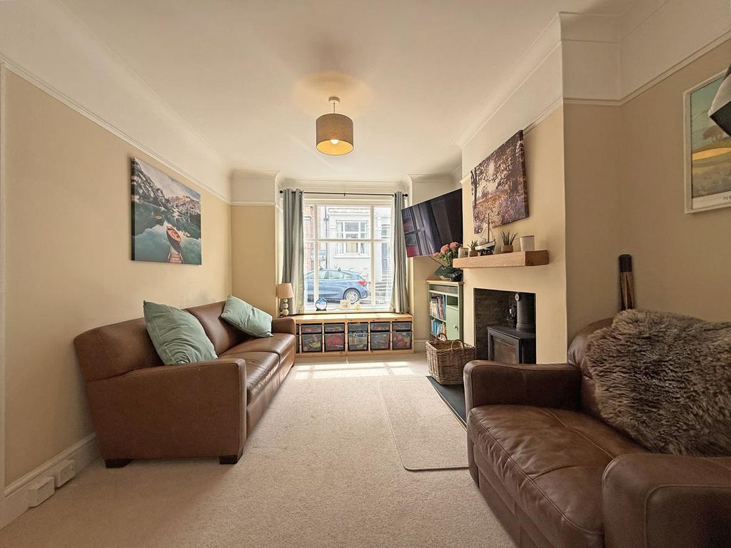 Property photo 3 of 24 Lydford Park Road 40 - Lounge Front.Jpg