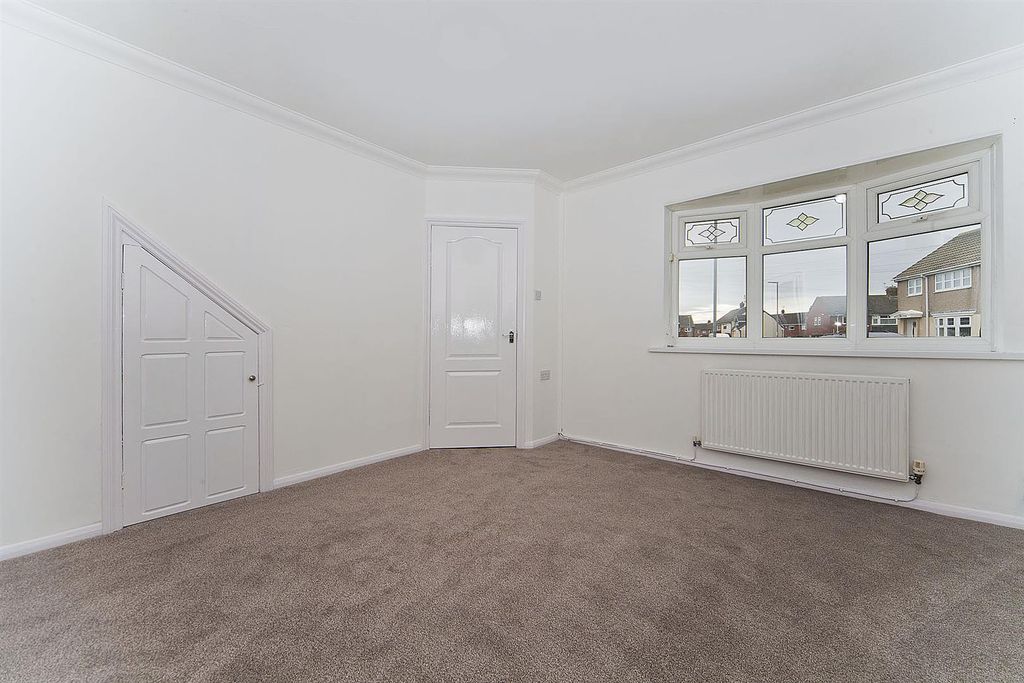 Property photo 3 of 24