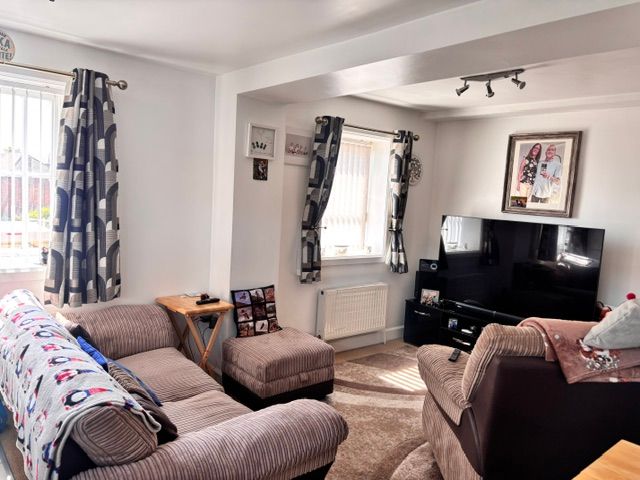 Property photo 3 of 5